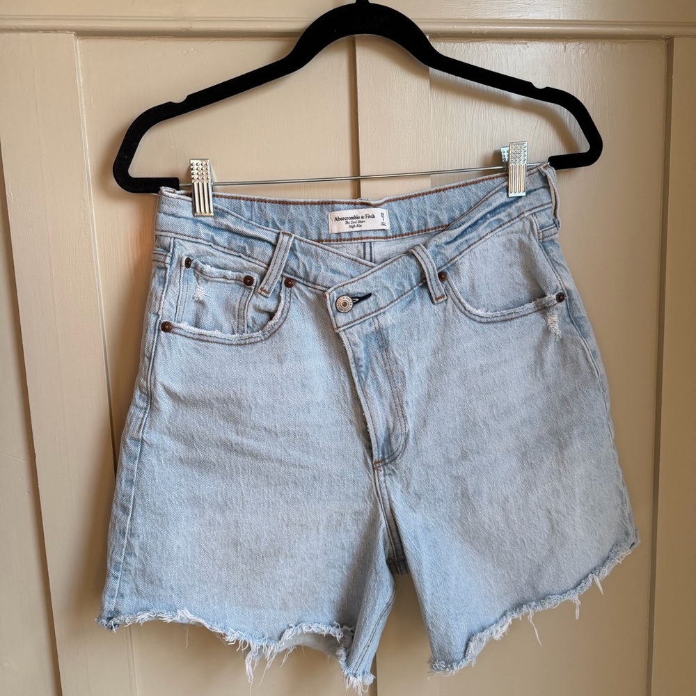 Abercrombie High Rise Dad Short Denim Light wash